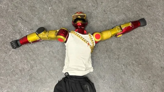 Übergriffiger "Ironman": In Köln hat ein Roboter einem 16-jährigen Mädchen an den Po gelangt